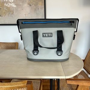 Yeti Insulated Soft Cooler Bag- Hopper Two 30